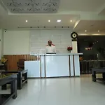 Fabhotel Nest Inn