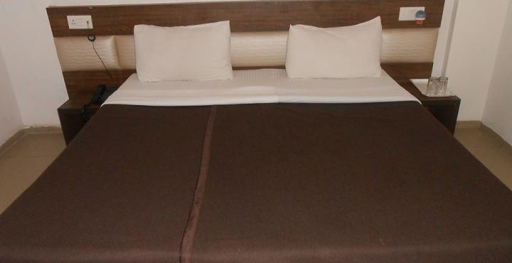 Hotel Fabhotel Nest