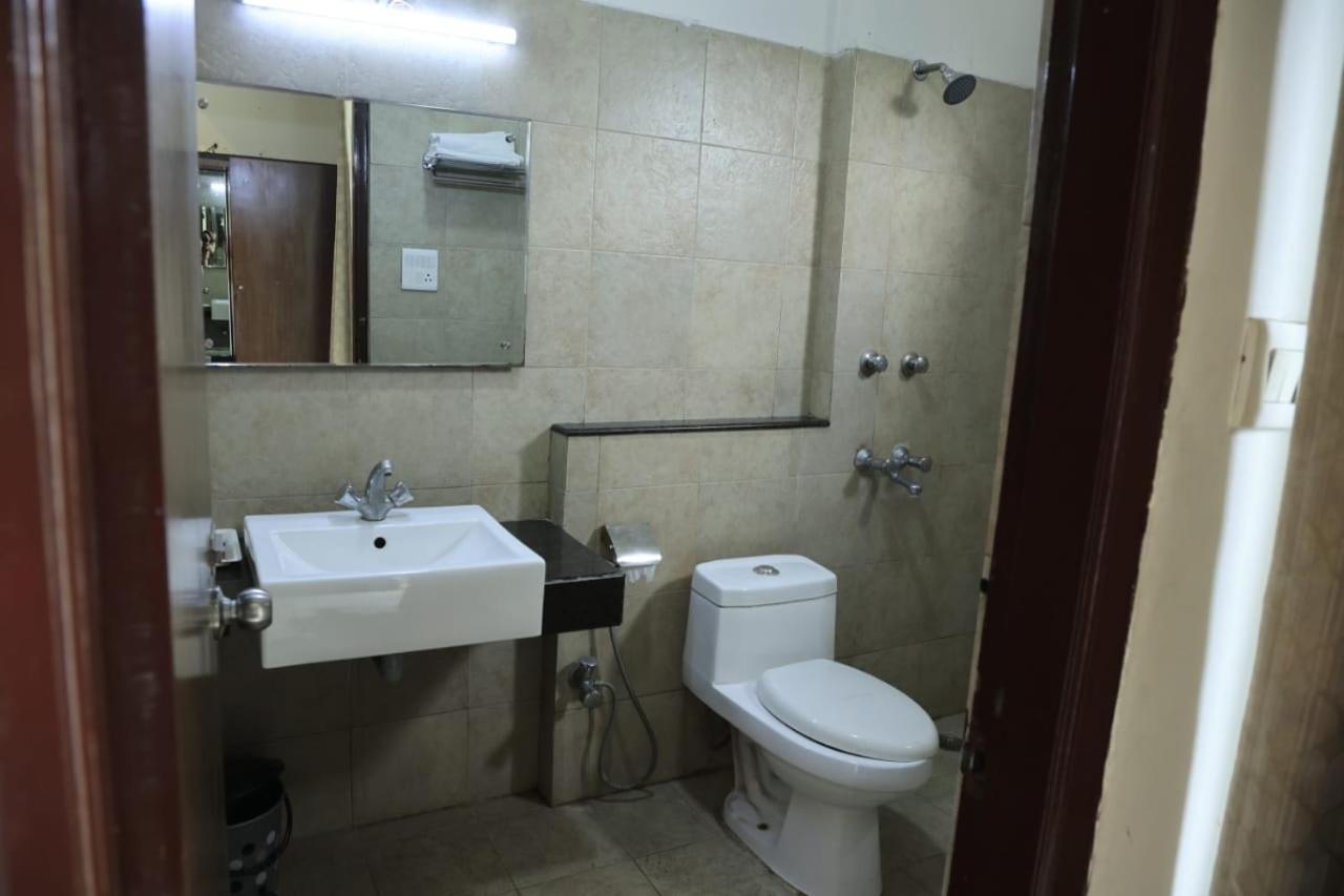 Fabhotel Nest Hotel 2*